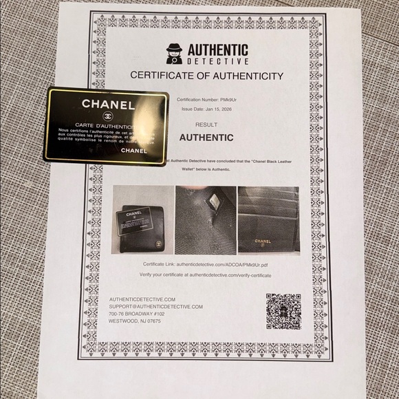 CHANEL Black Leather Bifold Wallet Authentic 2004 Collection EUC Box,Bag - Picture 17 of 17